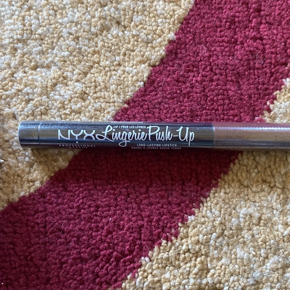 🆕NYX- Lingerie Push-Up Long Lasting Lipstick-AFTER HOURS - Picture 4 of 5